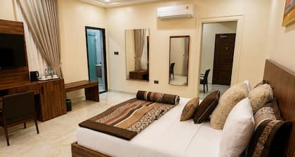 Agyenim Grand Hotel