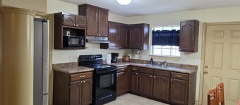 Perfect 3-bedroom house with AC in beautiful Laredo