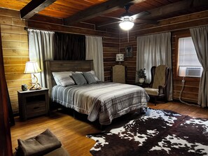 4 chambres, fer et planche à repasser, Wi-Fi gratuit, draps fournis