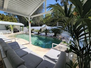 Pool - Aquablue Holiday Home, Port Stephens - Heated 10 Person Spa & Tropical Pool (Corlette)