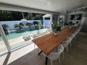 Dining - Aquablue Holiday Home, Port Stephens - Heated 10 Person Spa & Tropical Pool (Corlette)