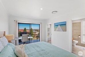 Iron/ironing board, Internet, bed sheets - Aquablue Holiday Home, Port Stephens - Heated 10 Person Spa & Tropical Pool (Corlette)