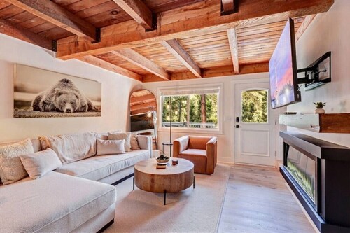 Basalt Mountain Townhome | 3BR Retreat, Fireplace