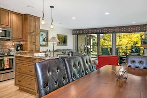 Interior - Vail Simba Run 2 BR Condo with Resort Facilities (Vail)