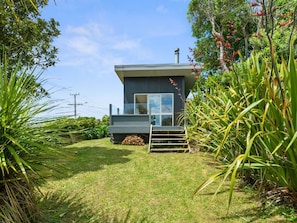 Exterior - Funky in Fitz - Relax and Enjoy (New Plymouth)