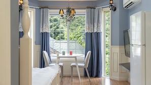 Basic Room, 1 Bedroom (Blue Moon) | 1 bedroom, WiFi (free) - Hongcheon Tasha's Garden Pension (Hongcheon)