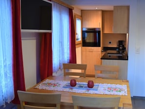 Dining - Zur Heimat, (Grächen), by Interhome (Grächen)