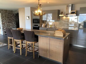 Fridge, microwave, oven, dishwasher - Morion, Haus Alana, (Grächen), by Interhome (Grächen)