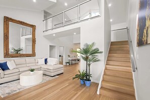 TV, offices - Bribie Waterfront Retreat - Pontoon, Pool & Kayaks (Bribie Island Region)