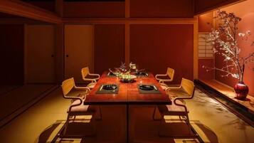 Villa | Dining