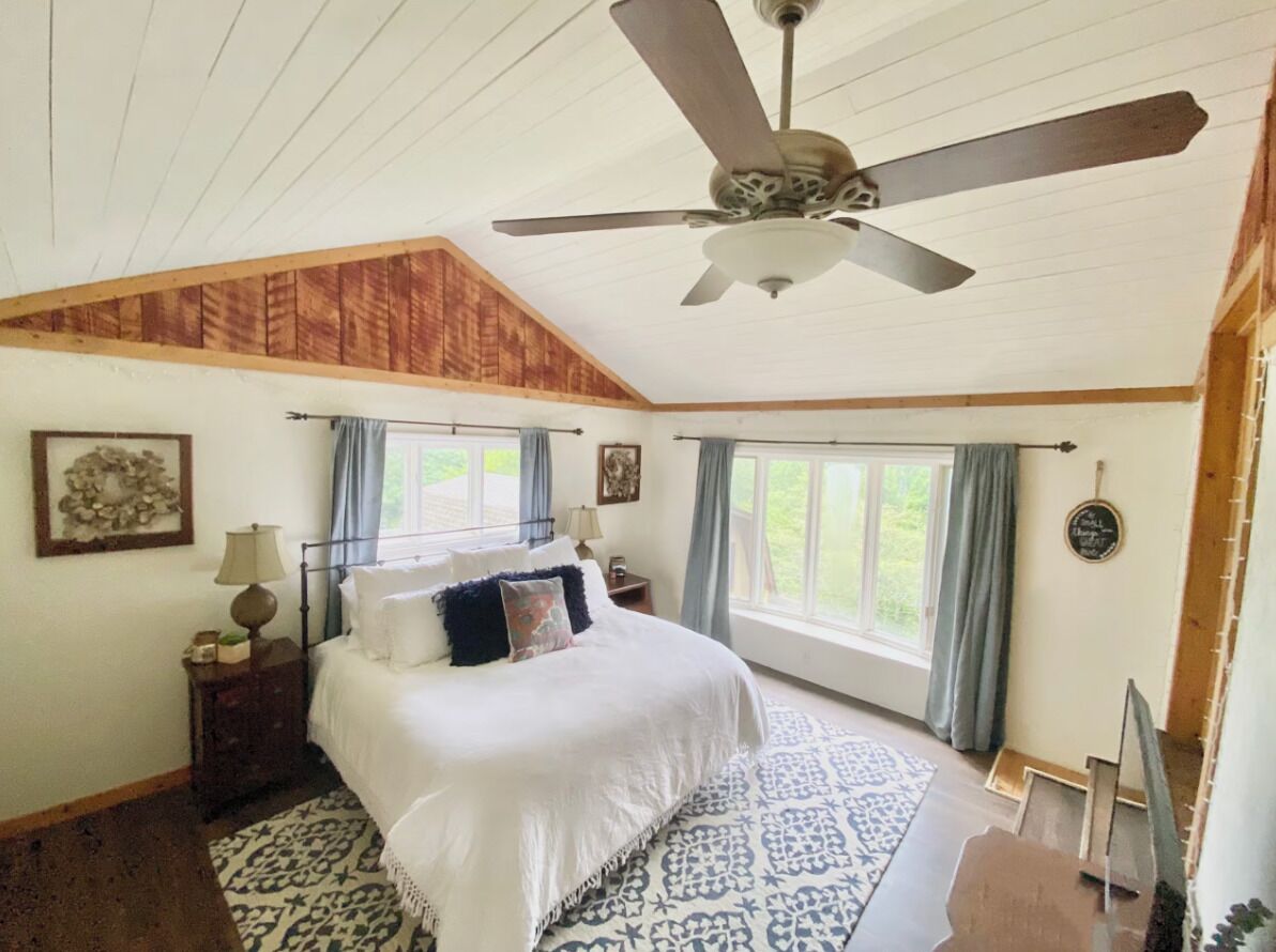 5 bedrooms, desk, free WiFi, bed sheets