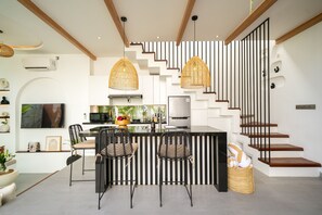 Deluxe Villa, 3 Bedrooms, Pool View | Private kitchen - Villa Scorpia 1 Bingin (Pecatu)