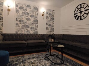 Interior - Northampton 2-Bed House with Patio & Parking (Northampton)