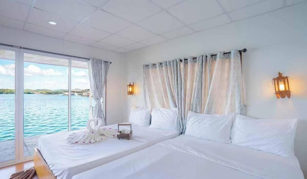 Lake Deluxe King (Lower floor)