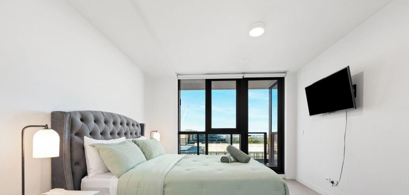 2 bedrooms, desk, iron/ironing board, WiFi