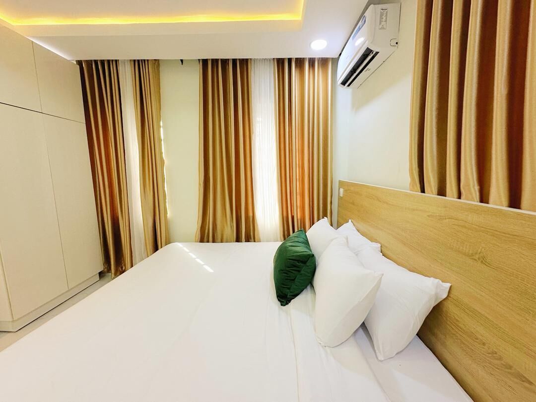 WiFi, bed sheets
