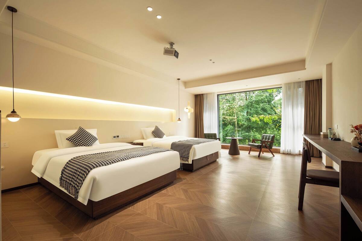 Standard Twin Room, Courtyard View