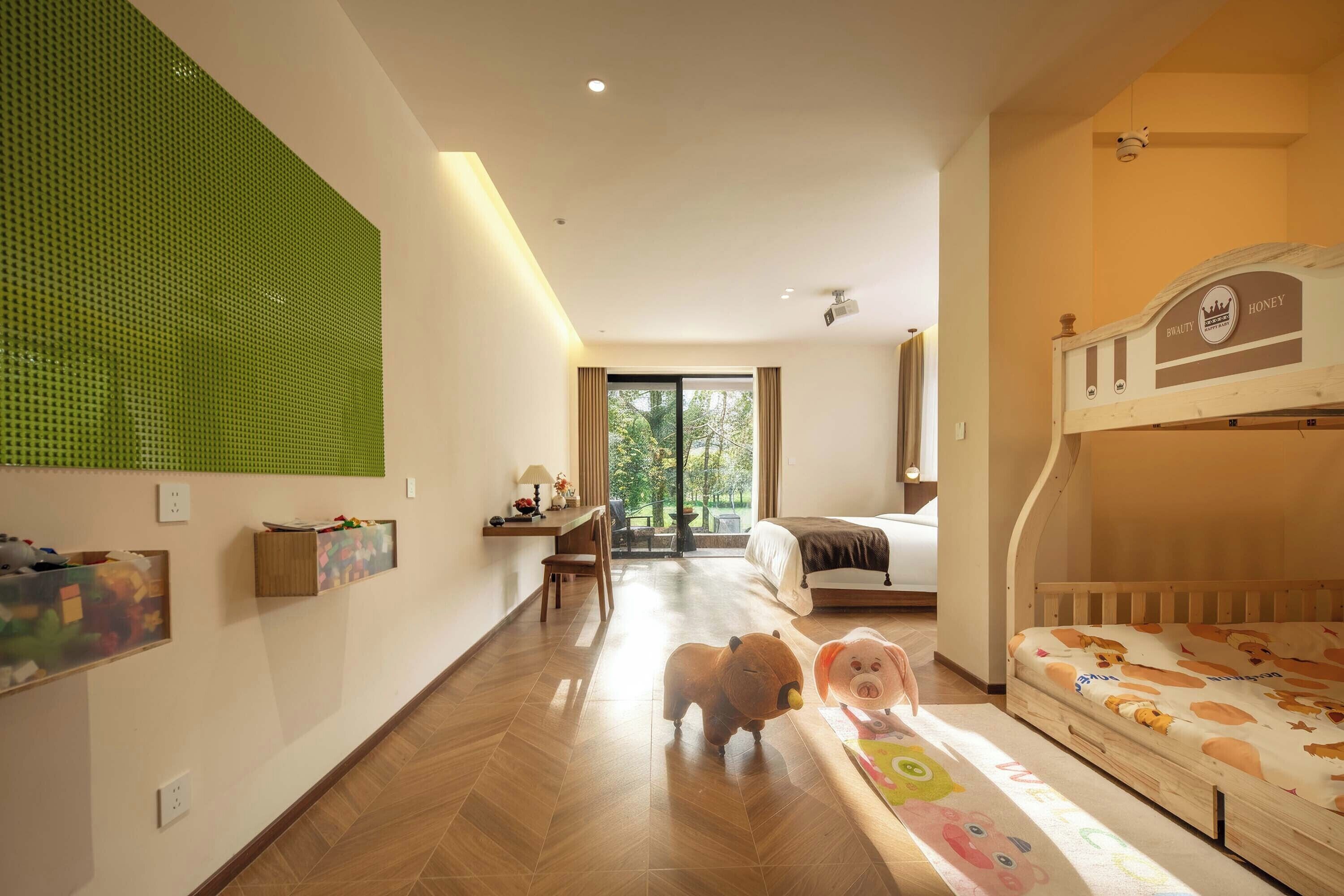 Family Suite, Garden View | View from room