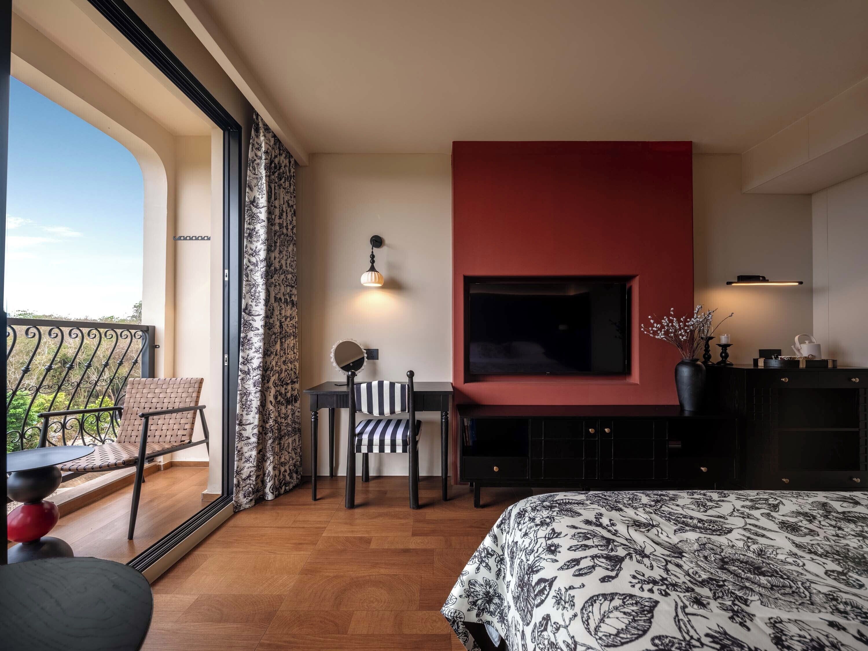 Kamar Double Klasik, balkon | Seprai premium, minibar, dan didekorasi berbeda-beda