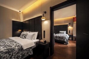 Suite Mewah | Seprai premium, minibar, dan didekorasi berbeda-beda