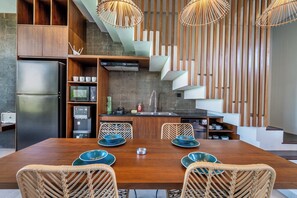 Private kitchenette - Bhiseka Villa Kedungu by Aishwarya Bali (Tabanan)