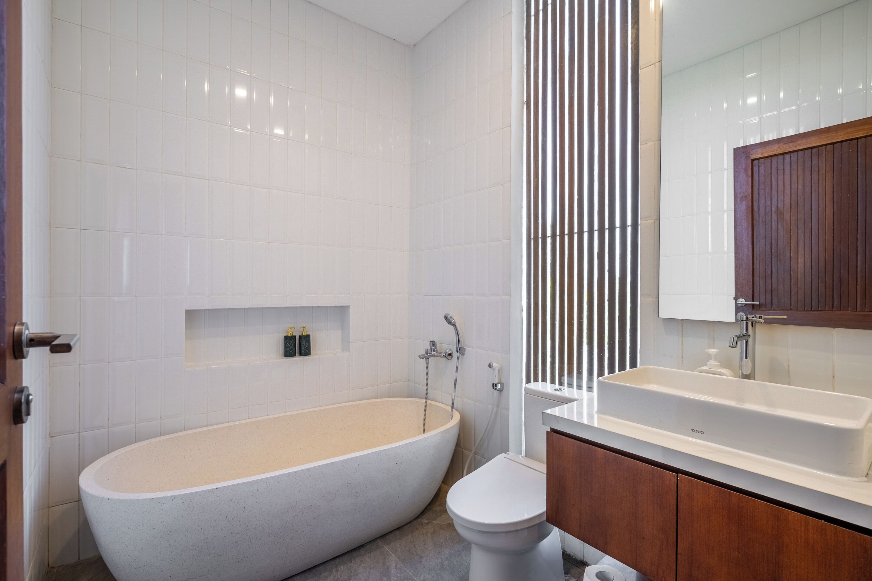 Vila design, 2 quartos, para não fumantes | Banheiro | Papel higiênico 