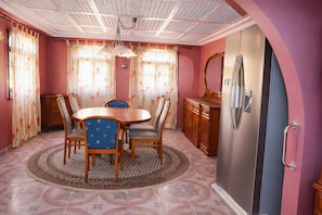 Dining - Rico Home Stay (Nsawam)