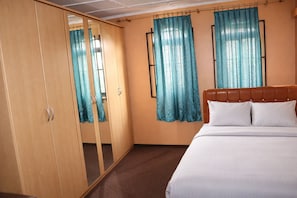 Superior House, Balcony | Free WiFi - Rico Home Stay (Nsawam)