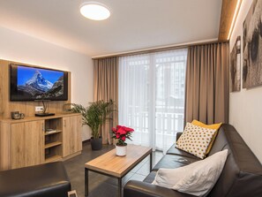TV, DVD player - Haus Matterhorngruss, (Zermatt), 1583.00 by Interhome (Zermatt)