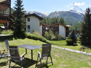 Outdoor dining - Casa Luna, (Zermatt), 1202.01 by Interhome (Zermatt)