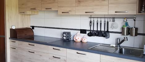 Fridge, microwave, oven, dishwasher