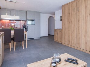Fridge, oven, dishwasher, cookware/dishes/utensils - Haus Felice, (Zermatt), 1333.00 by Interhome (Zermatt)