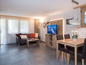 TV, DVD player - Haus Felice, (Zermatt), 1333.00 by Interhome (Zermatt)