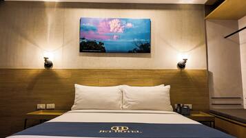 Desk, rollaway beds, free WiFi, bed sheets