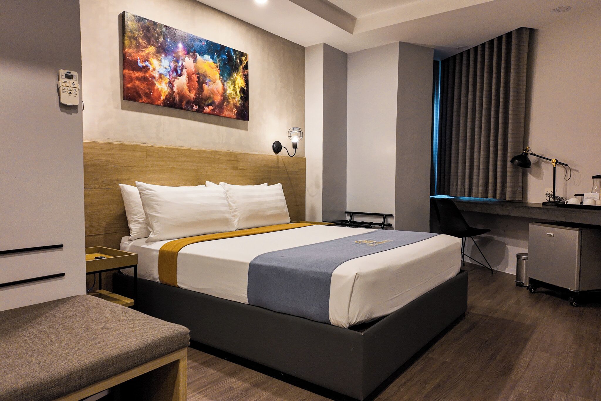 Bureau, lits pliants/supplémentaires, Wi-Fi gratuit, draps fournis