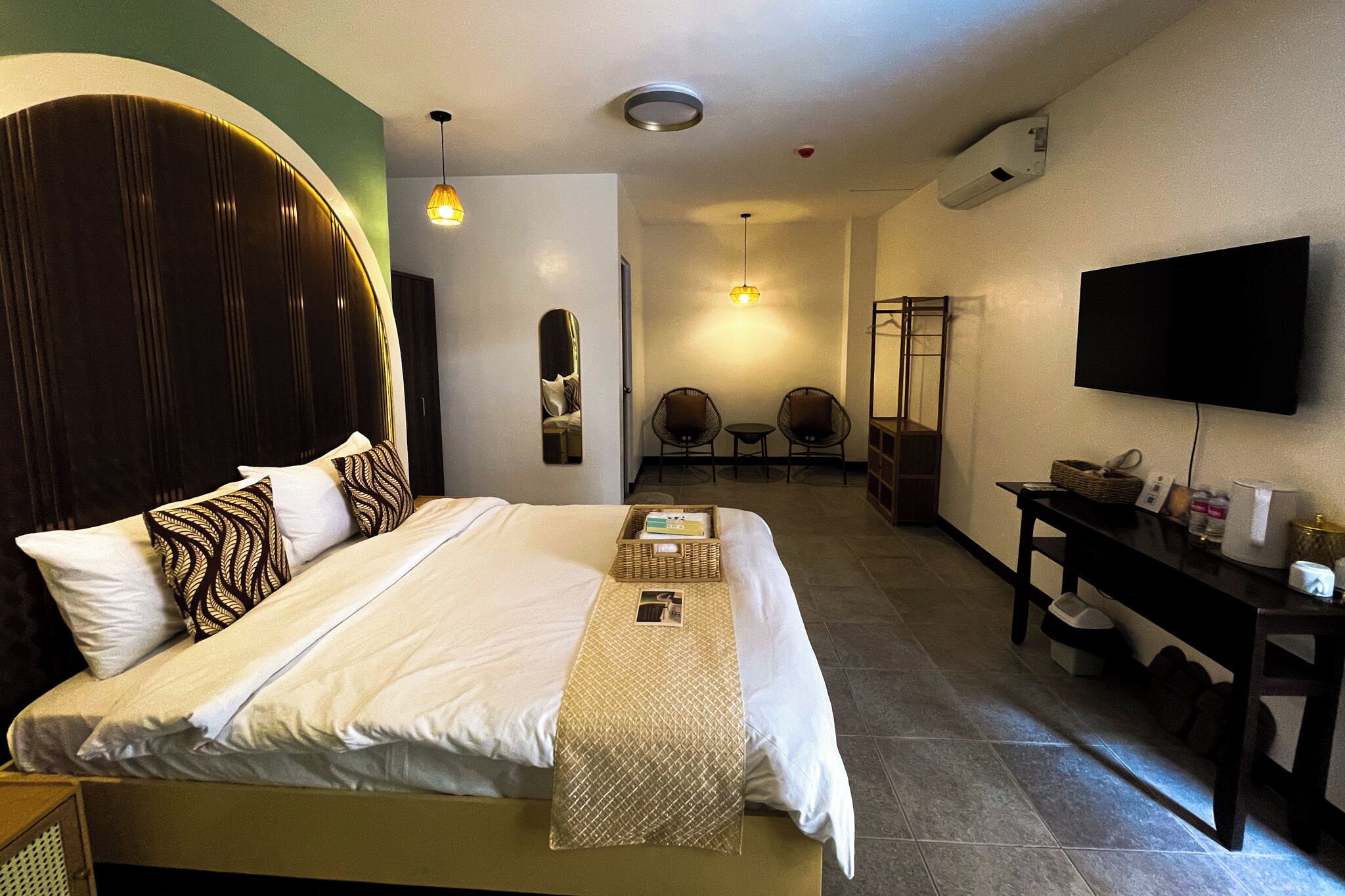 Deluxe Room | Desk, free WiFi, bed sheets