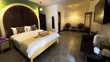 Deluxe Room | Desk, free WiFi, bed sheets