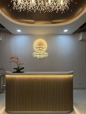Lobby - Serene Rise Hotel Angeles City (Angeles City)