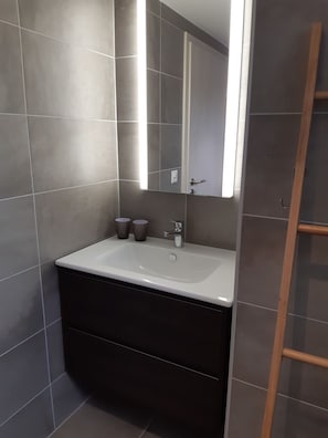 Towels - Appartement - Le Pèlerin, (Saignelegier), by Interhome (Saignelegier)