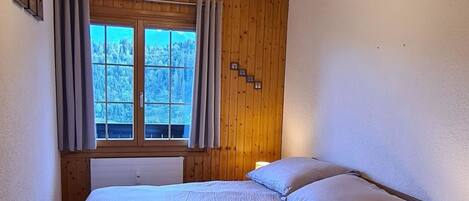 2 bedrooms, Internet
