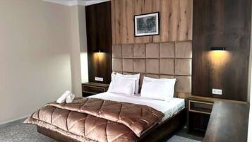 In-room safe, iron/ironing board, free WiFi, bed sheets