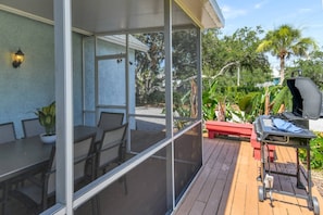 Outdoor dining - Short Walk to the Beach, Screened Porch, Renovated Home, 4 miles to Downtown, $300 in Free Tickets! (St. Augustine)