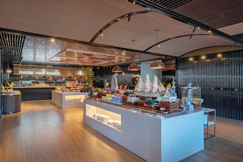 QINGDAO CONSON SPORTS CENTER HOTEL