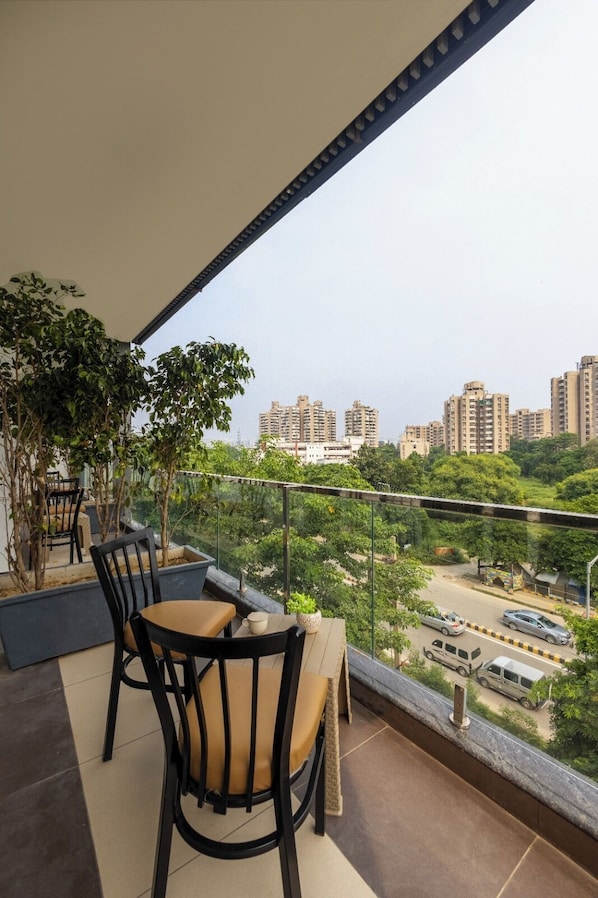 Deluxe Room | Outdoor dining - Hotel Delight Gurugram (Gurugram)