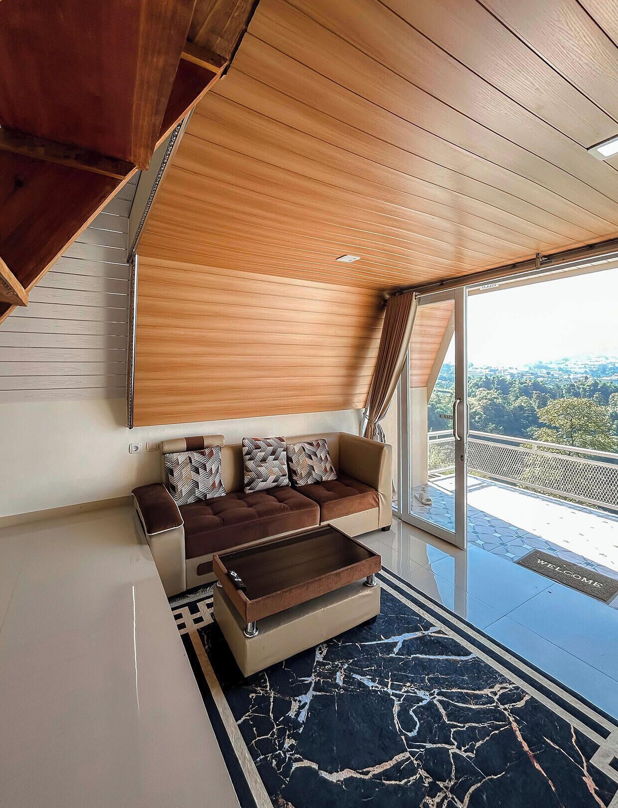 Family Room | Interior