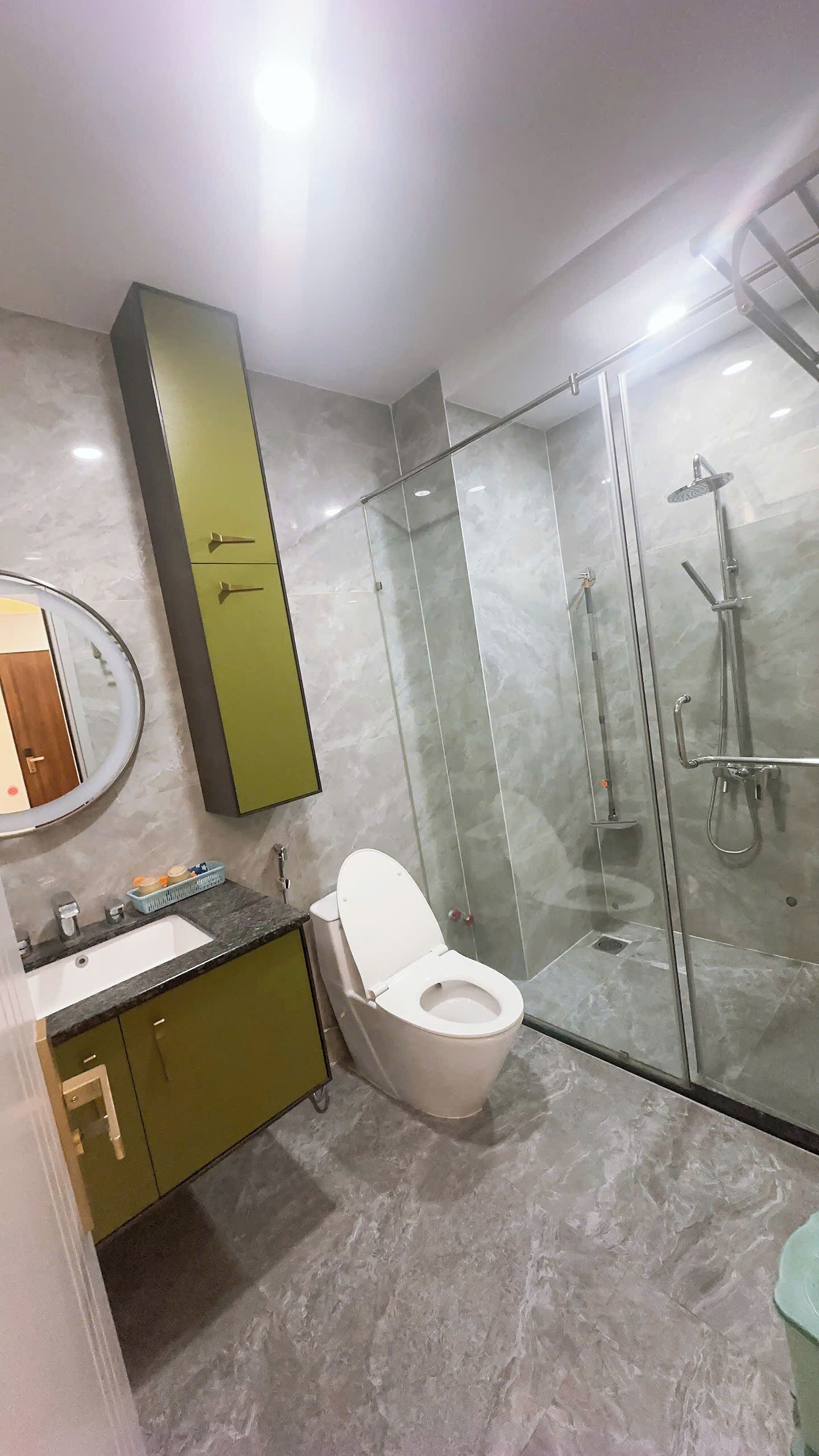 Apartment, 1 King Bed, City View | Bathroom | Combined shower/tub, free toiletries, towels, soap