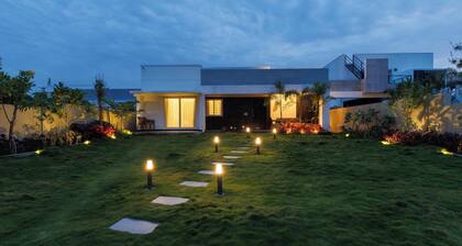Casa Bohemia by Stayjadepoolgarden1hr E-city