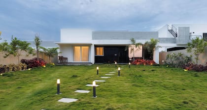 Casa Bohemia by Stayjadepoolgarden1hr E-city