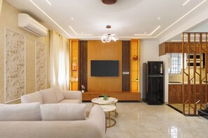 Apartment (1 Bedroom) | Interior - Sapphire Garden Villa 3bhk Pool 1hr Koramangala (Shoolagiri)