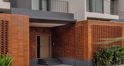 Stonehill Villa by Redolivenr Airportnandi Hills